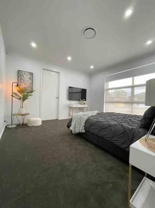 Neat 4 Bedroom In Catherine Fields Narellan Екстер'єр фото